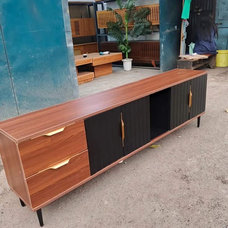 Tv stand